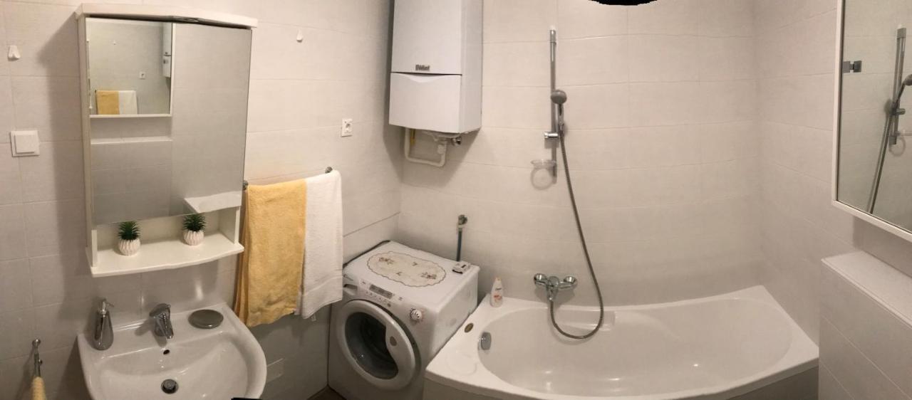 Apartment Angela With Private Garage Slot 普拉 外观 照片